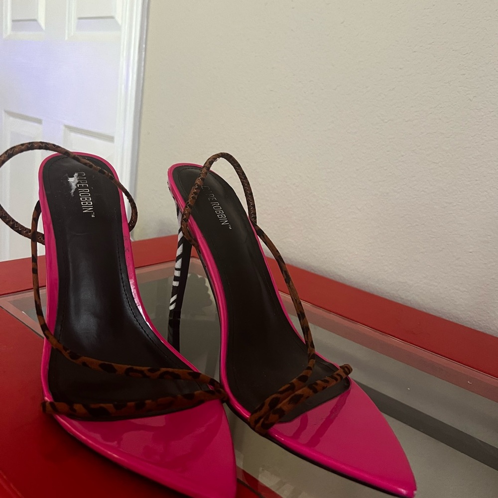 Ladies heels by Cape Robbin size 10